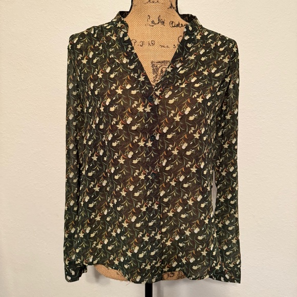 CAbi Garden Blouse in black and green floral - Picture 2 of 11